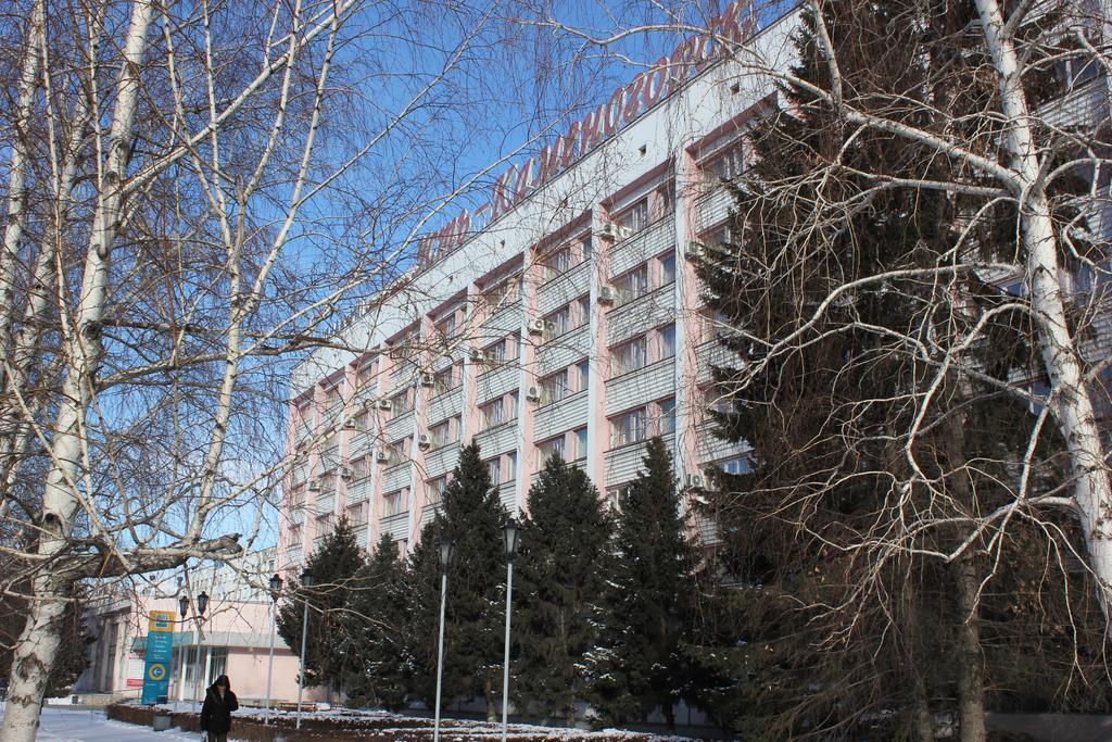 Ust-Kamenogorsk Hotel Exterior foto