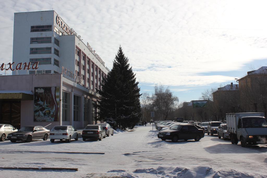 Ust-Kamenogorsk Hotel Exterior foto